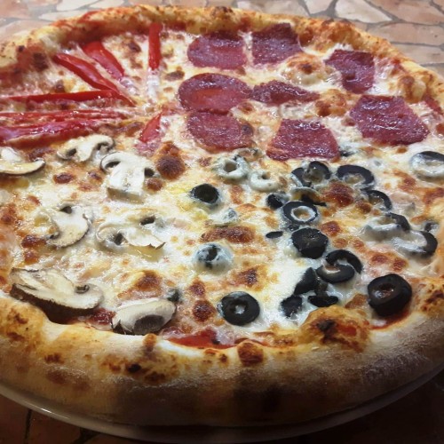 Pizza Quatro Stagioni Italiana